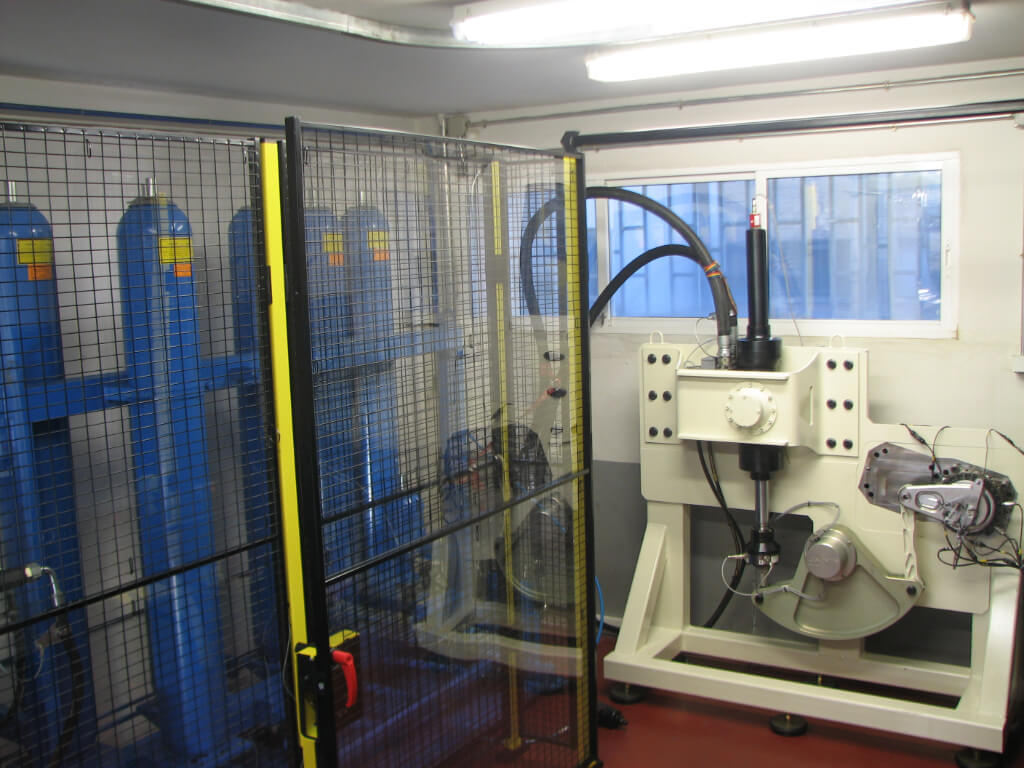 Testing bench designed to test the latest developments while engineering mobility