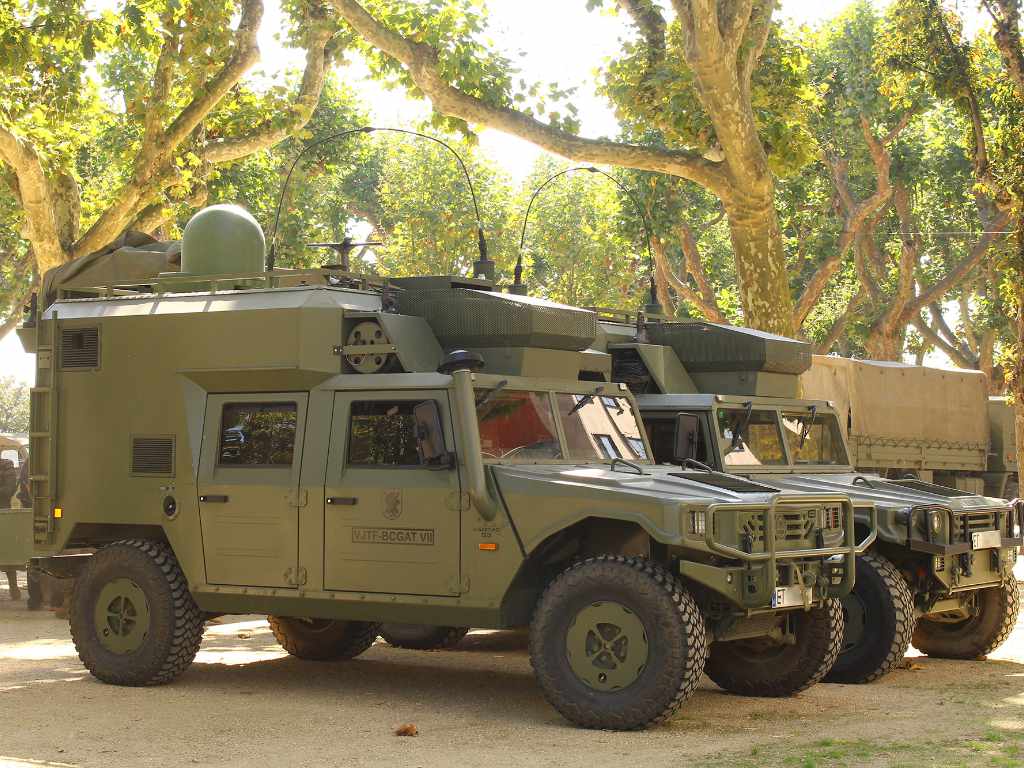 URO VAMPAC_2 URO VAMTAC vehicle using high performance vehicle solutions as the linear suspension